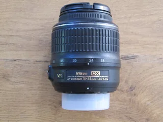 Nikon DX AF-S 18-55mm 1:3.5-5.6G Lens in Excellent Condition