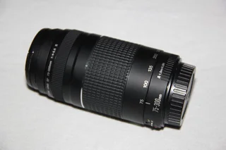 Canon EF 75 to 300mm f4.0-5.6 III Lens LIKE NEW