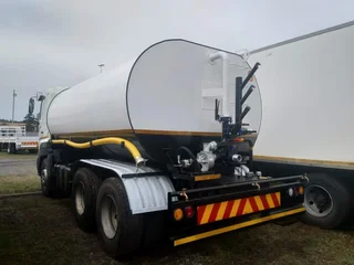 WE BUY AND SELL WATER TANKER TRUCKS AND TRAILERS,