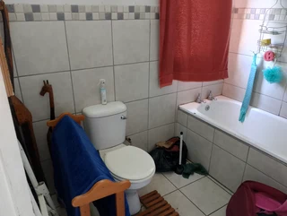 A great PRIVATE room to rent in Bluff for a single person, with full bathroom ensuite.