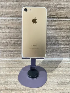 iPhone 7 32gb gold excellent cond only R1500
