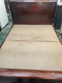 Solid wood Sleigh bed