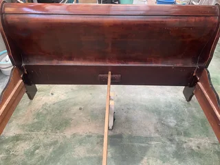 Solid wood Sleigh bed
