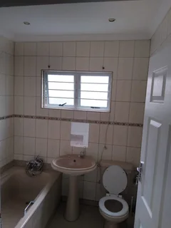 Outbuilding   to  let in unit 3