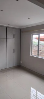 Outbuilding   to  let in unit 3