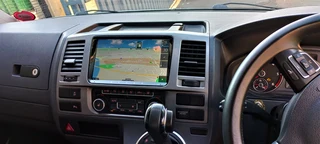 VW T5 BUS/ CARAVELLE 9 INCH TOUCHSCREEN MEDIA PLAYER WITH GPS/ BLUETOOTH