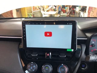 TOYOTA COROLLA / AURIS (CURRENT SHAPE) 10 INCH ANDROID TOUCHSCREEN MEDIA UNIT WITH CARPLAY