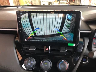 TOYOTA COROLLA / AURIS (CURRENT SHAPE) 10 INCH ANDROID TOUCHSCREEN MEDIA UNIT WITH CARPLAY