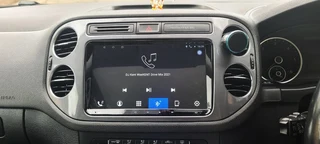 VW 9 INCH TOUCHSCREEN MEDIA PLAYER WITH CARPLAY/ GPS/ ANDROID AUTO