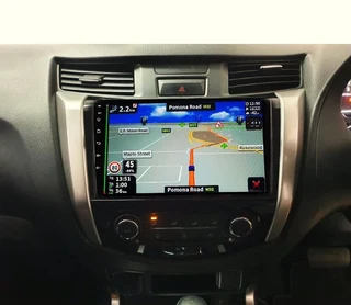 NISSAN NAVARA (2017-2023) 9 INCH MEDIA UNIT WITH CARPLAY