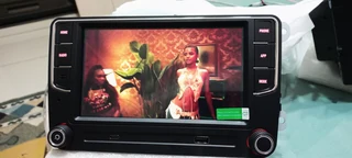 VW 7 INCH ANDROID TOUCHSCREEN MEDIA PLAYER WITH APPLE CARPLAY / ANDROID AUTO