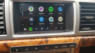 JAGUAR APPLE CARPLAY / ANDROID AUTO WITH CAMERA INTEGRATION ONTO FACTORY SCREEN