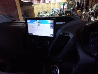 FORD TOURNEO / TRANSIT 8 INCH ANDROID MEDIA/ NAVIGATION UNIT
