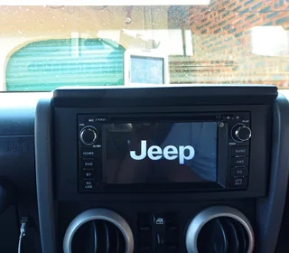 JEEP WRANGLER/ SAHARA MEDIA- NAVIGATION UNIT