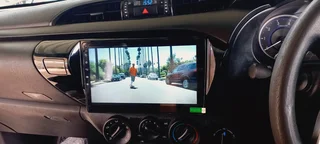 TOYOTA HILUX GD6 10 INCH ANDROID TOUCHSCREEN MEDIA UNIT (2016-2024)