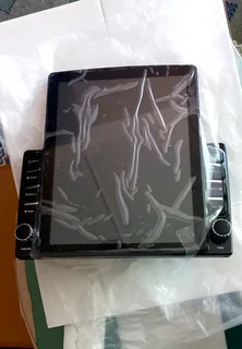 UNIVERSAL VERTICAL 9.7 INCH ANDROID TOUCHSCREEN MEDIA PLAYER WITH  CARPLAY