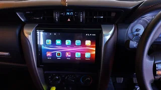TOYOTA FORTUNER GD6 9 INCH TOUCHSCREEN MEDIA UNIT (2016-2024)