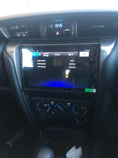 TOYOTA FORTUNER GD6 9 INCH TOUCHSCREEN MEDIA UNIT (2016-2024)