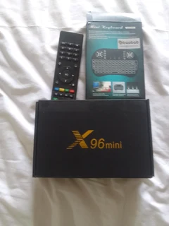 Smart tv box brand new R800 ph or WhatsApp me 0832708280 brand new