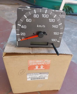 Nissan Hardbody Speedo Meter