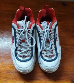 Fila Sneakers Size 5