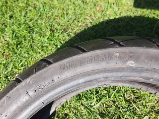 2nd Hand Bike Tyre - Bridgestone Battlax - 180/55/17 - R250