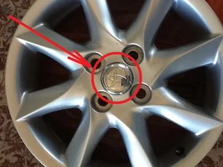 Toyota Centre Caps - for RunX / Rxi / Rsi / 20 valve / Twincam / Yaris rims