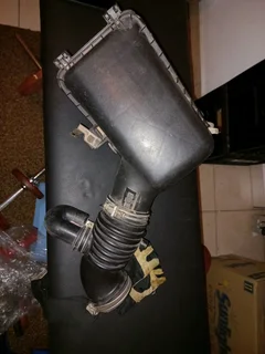 Toyota Corolla Rxi  airbox ( 1998 - 2002 )