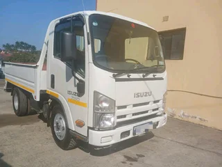 Isuzu NMR 2.5ton truck swb