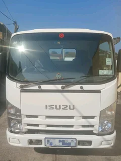Isuzu NMR 2.5ton truck swb
