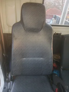 Isuzu NMR 2.5ton truck swb