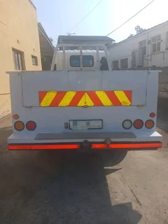 Isuzu NMR 2.5ton truck swb