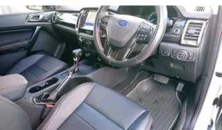 2023 Ranger 2.0 SIT FX4 4x2 (20 000km)