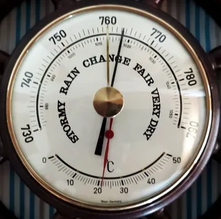 Stirring wheel Barometer, Thermometer in Brass Ø135 cm overall size Ø 42.5 cm