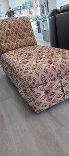 Chaise lounger chair