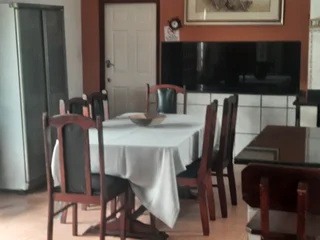 JAN MONTH SPECAIL R200PPPN,  20 SLEEPER SELF-CATERING HOLIDAY HOUSE CLOSE TO BEACHES AND SHOPS.