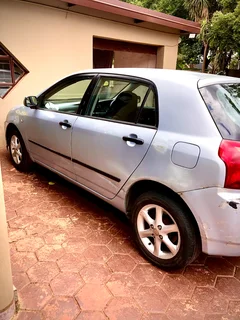 2004 Toyota Runx Hatchback