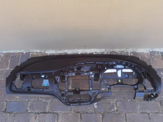 2014/2015 KIA CERATO DASH with airbag*****R3000**