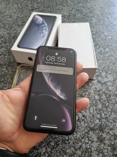 IPHONE XR 64GB CELLPHONE FOR SALE – GOOD CONDITION