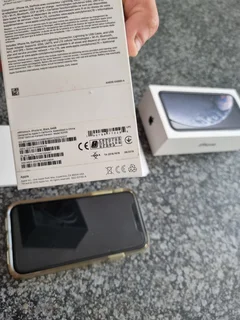 IPHONE XR 64GB CELLPHONE FOR SALE – GOOD CONDITION