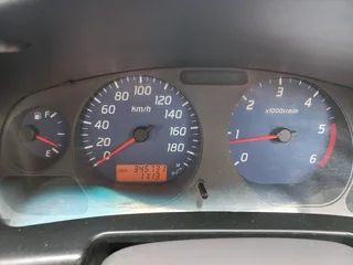 Nissan Np300 2.5tdi