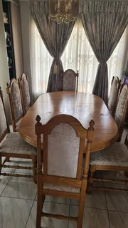 Dining Room Suite  Oak  8 Seater  Extendable Table  Sideboard Credenza  Oak dining room suite