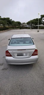 C240 Avantgarde 2.6L V6 Mercedes-Benz