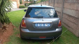 MINI COOPER 1.6 NON RUNNER TOW AWAY BLOWN HEAD GASKET