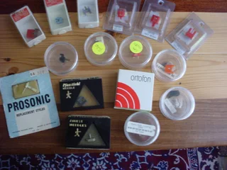 79 New  Various Makes Of  Stereo  Turntable Styli