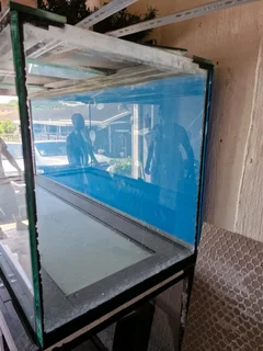 6ft Fish Tank with Stand Lid and Cannister Filter