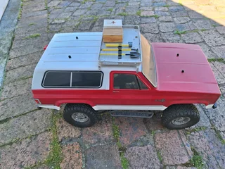 RC 4x4 Chevy crawler with trailer and extras