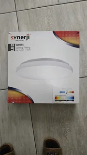 Light fixture - white light + Toilet seats x2