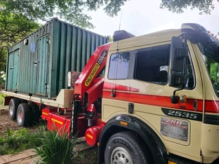 Crrane truck/Rollback hire