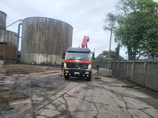 Crane truck/Rollback For HIRE